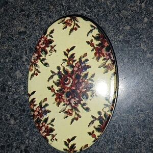 Vintage Metallic stamped pillbox / jewelry box